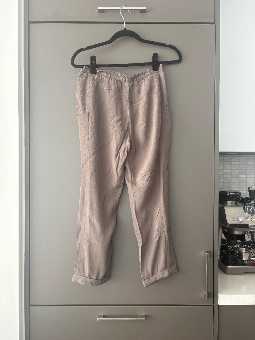 Aritzia Wilfrid Allant Pant in Light Brown Flowwy Pant Tailored Pant - Picture 5 of 16